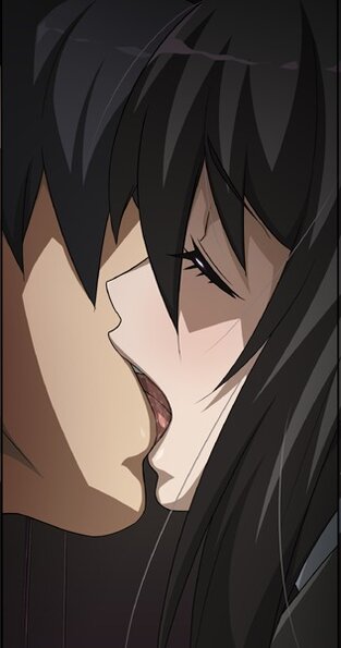 385